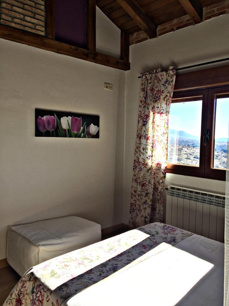 El Corral De Concejo Guest House Horcajuelo de la Sierra Bagian luar foto
